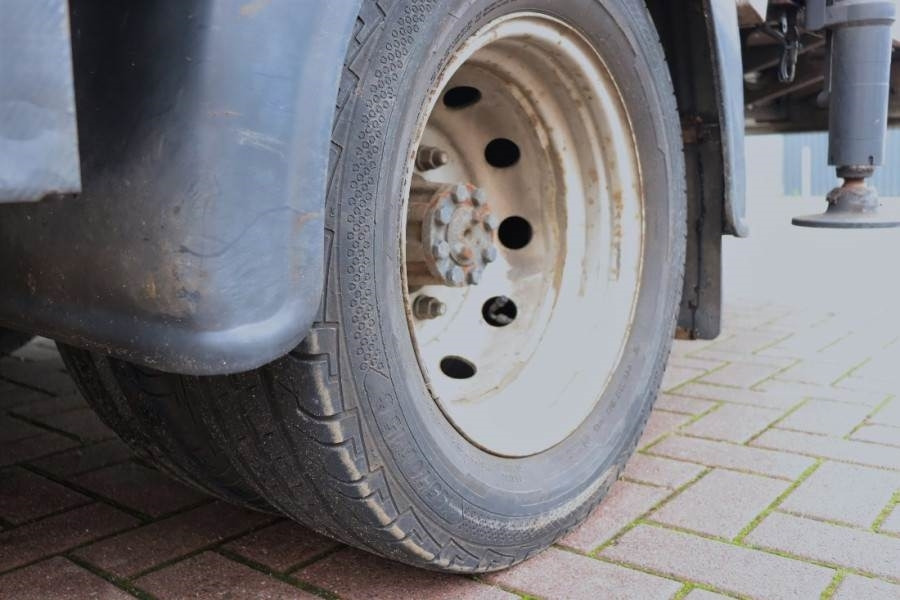 Camion avec nacelle Palfinger P260B Dutch Registration, Driving Licence B/3, Die: photos 12 Camion avec nacelle Palfinger P260B Dutch Registration, Driving Licence B/3, Die: photos 12