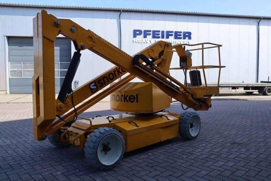 Snorkel A38E Electric, 13.5m Working Height, 6.1m Reach, 2  - Nacelle articulée: photos 2 Snorkel A38E Electric, 13.5m Working Height, 6.1m Reach, 2  - Nacelle articulée: photos 2