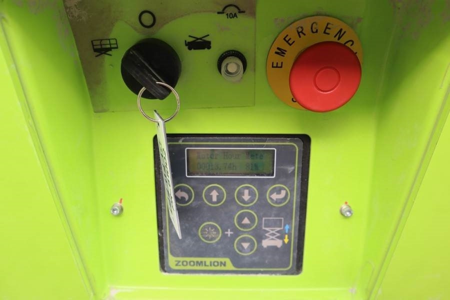 Zoomlion ZS0808DC Valid Iinspection, *Guarantee! 10m Workin - Nacelle ciseaux: photos 4 Zoomlion ZS0808DC Valid Iinspection, *Guarantee! 10m Workin - Nacelle ciseaux: photos 4