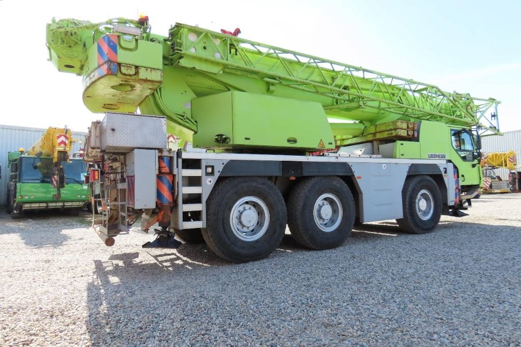 Liebherr LTM 1055-3.2  - Grue tout-terrain: photos 3 Liebherr LTM 1055-3.2  - Grue tout-terrain: photos 3