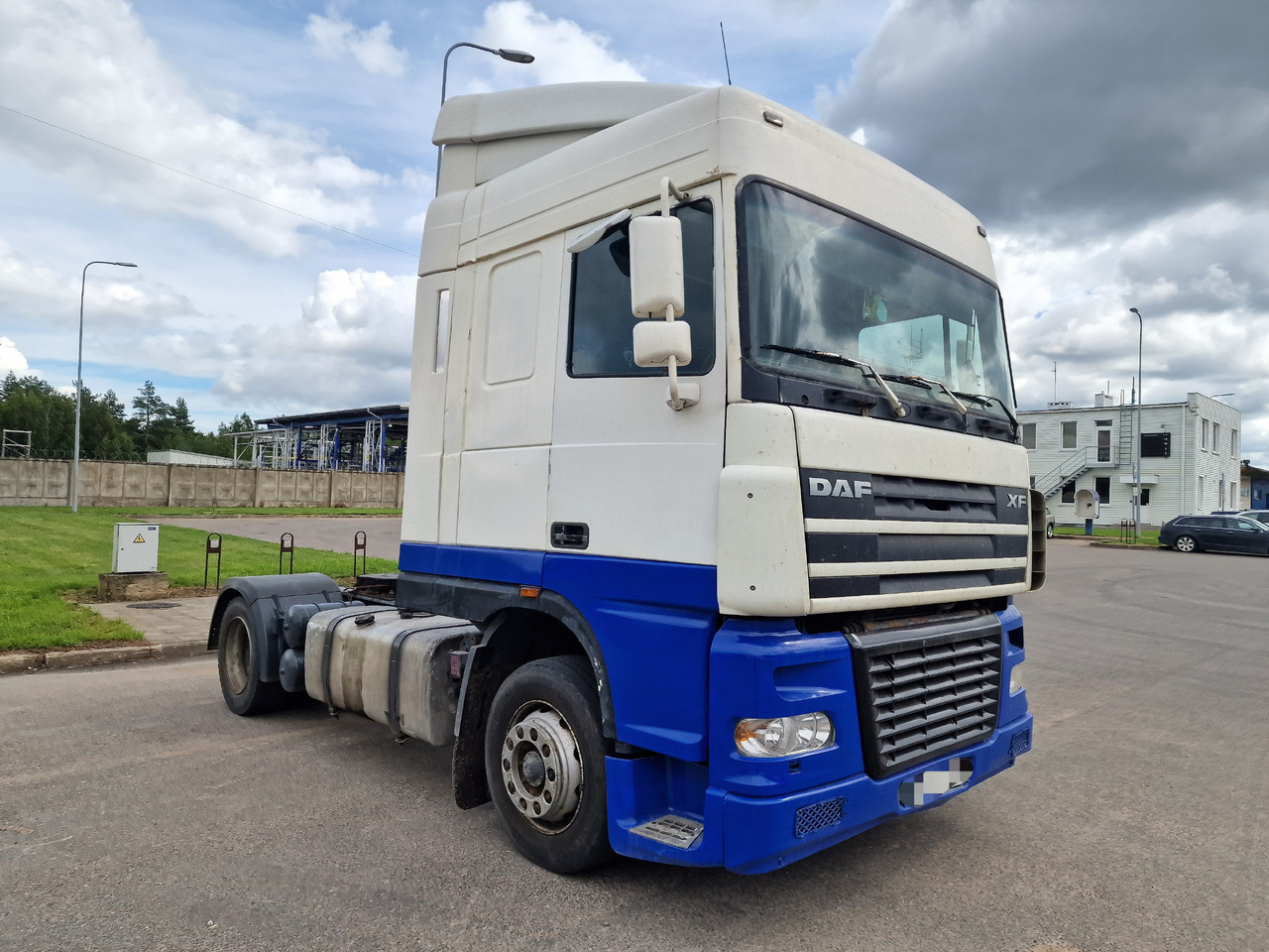 DAF 95.430 XF Euro2 manual - Tracteur routier: photos 1 DAF 95.430 XF Euro2 manual - Tracteur routier: photos 1
