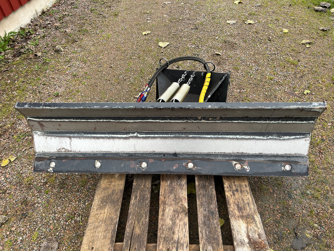 Avant - Lame à neige: photos 1 Avant - Lame à neige: photos 1