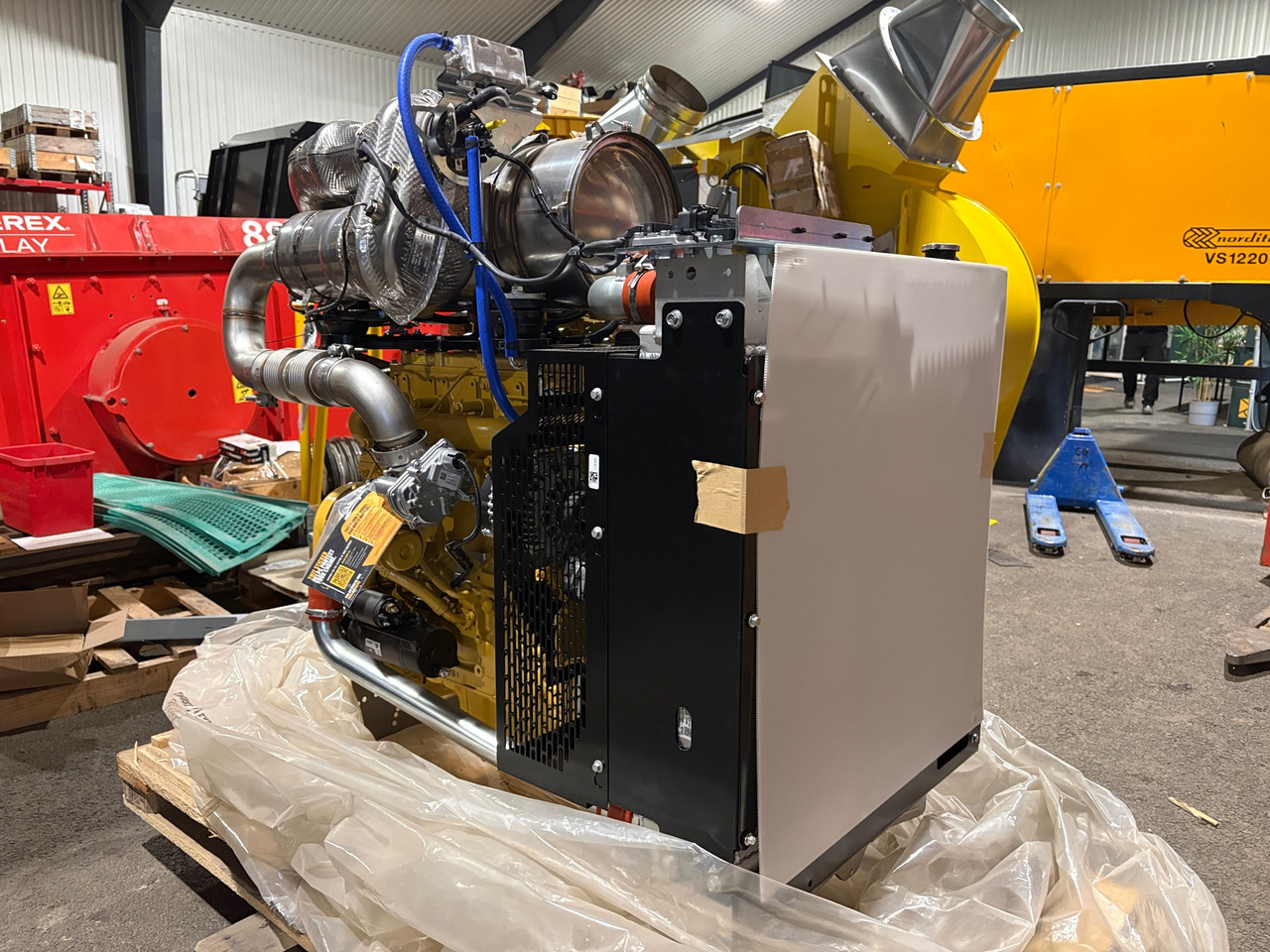 CAT C4.4 - Matériel de chantier: photos 1 CAT C4.4 - Matériel de chantier: photos 1