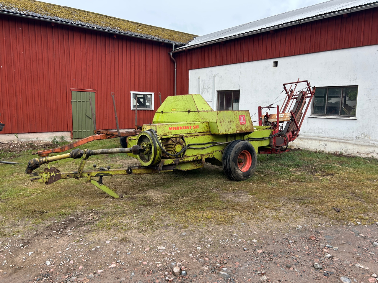 Claas Markant 55 - Presse à balles rondes: photos 1 Claas Markant 55 - Presse à balles rondes: photos 1