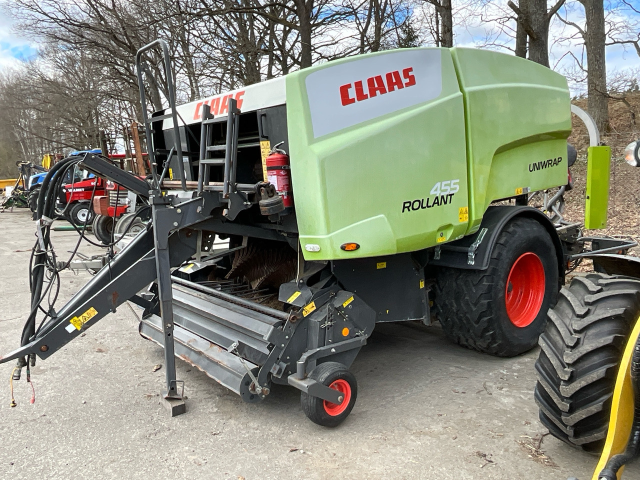 Claas Rollant 455 - Presse à balles rondes: photos 1 Claas Rollant 455 - Presse à balles rondes: photos 1
