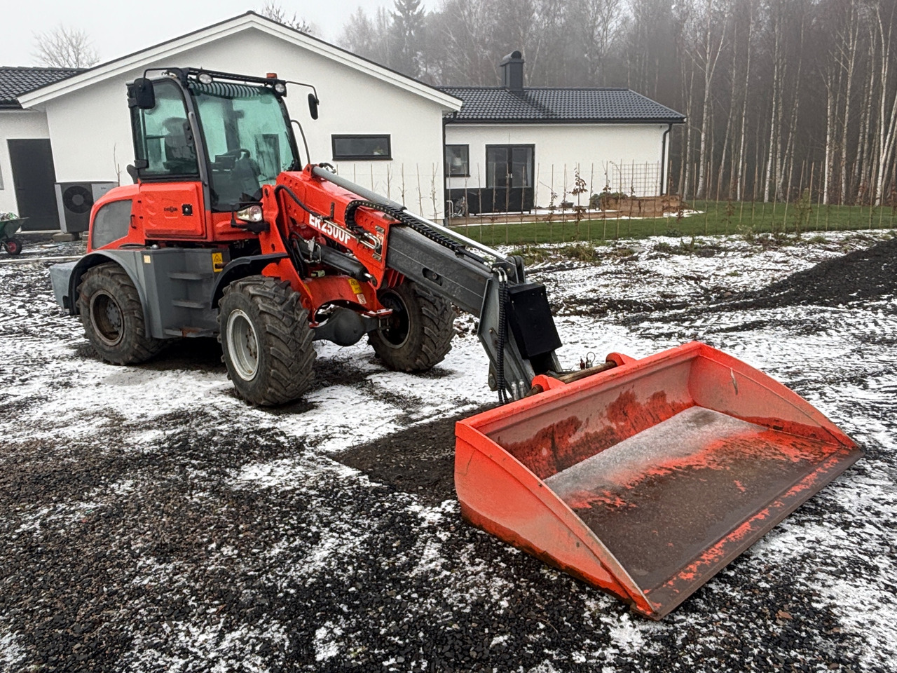 Everun ER2500F - Chargeuse sur pneus: photos 1 Everun ER2500F - Chargeuse sur pneus: photos 1