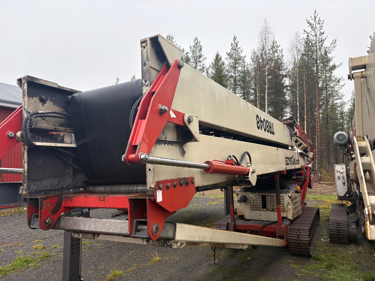 Ezystk.com TR 8048 - Concasseur: photos 1 Ezystk.com TR 8048 - Concasseur: photos 1