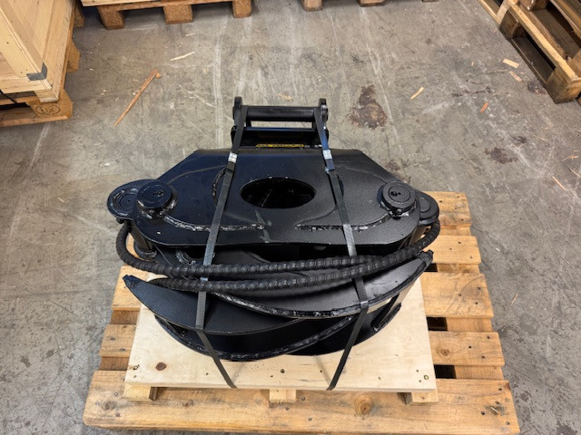 Henima 04 - Matériel de chantier: photos 1 Henima 04 - Matériel de chantier: photos 1