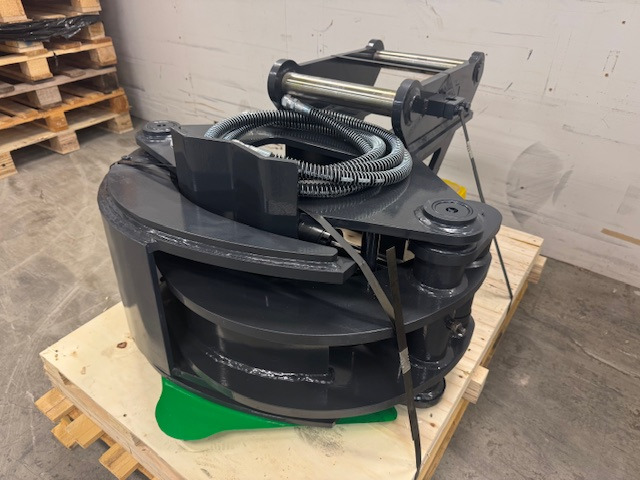 Henima 04 - Matériel de chantier: photos 1 Henima 04 - Matériel de chantier: photos 1