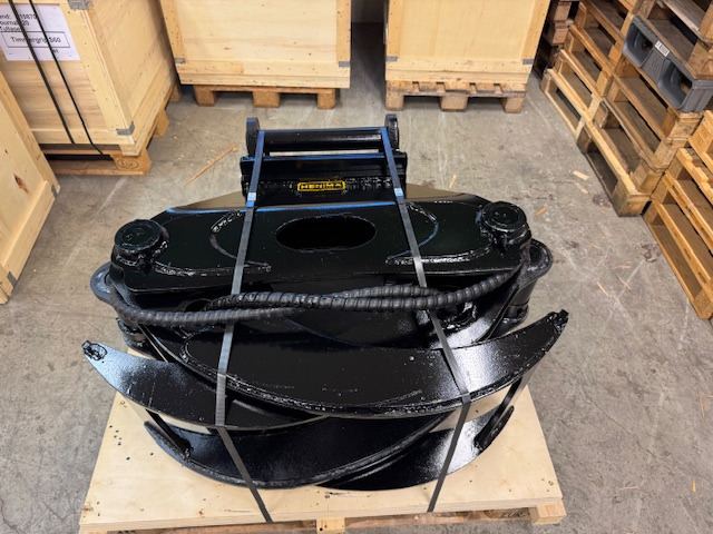 Henima 06 - Matériel de chantier: photos 1 Henima 06 - Matériel de chantier: photos 1