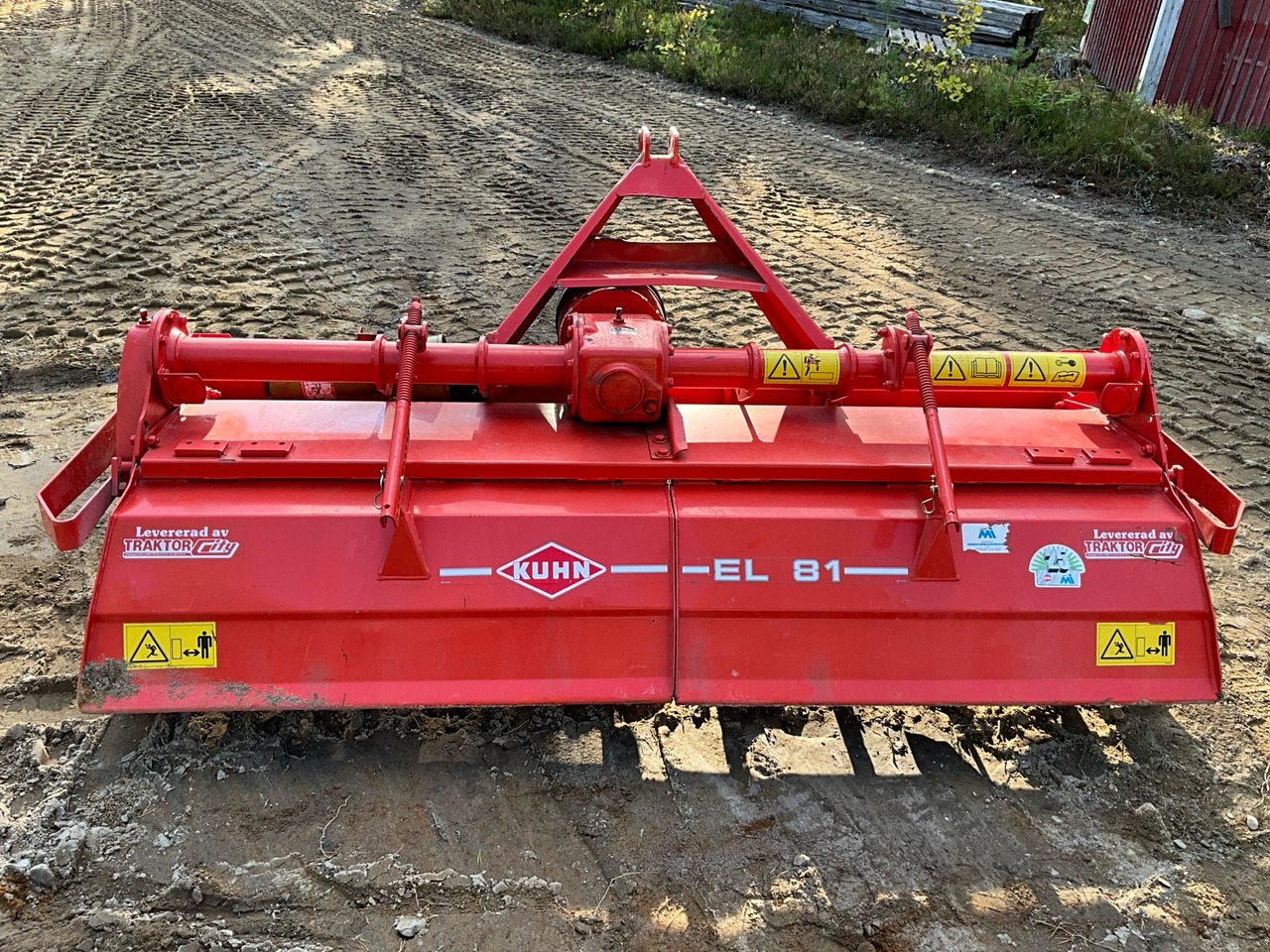 Kuhn EL81-205 - Outils du sol: photos 1 Kuhn EL81-205 - Outils du sol: photos 1