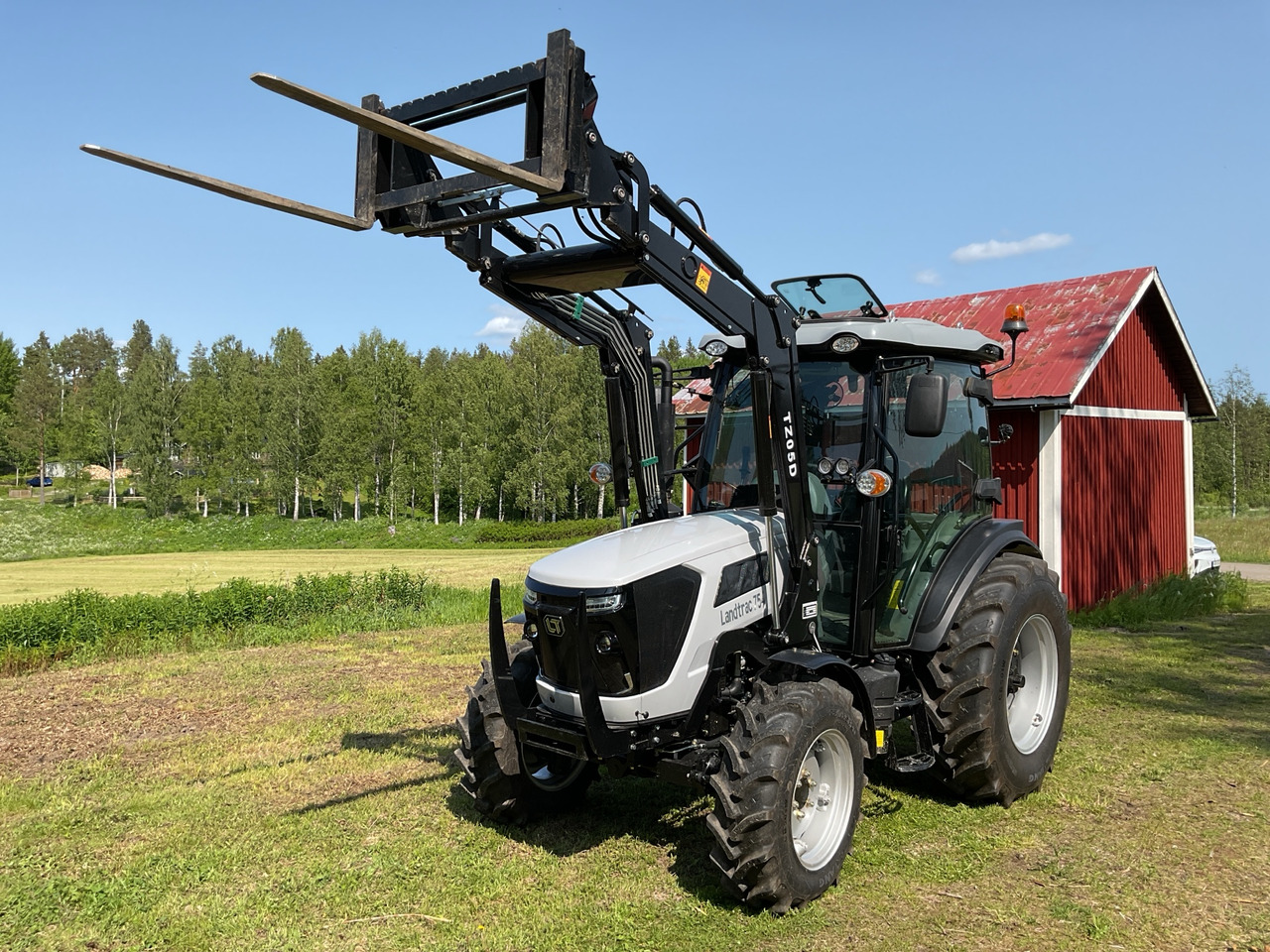 Landtrac 754C - Tracteur agricole: photos 1 Landtrac 754C - Tracteur agricole: photos 1