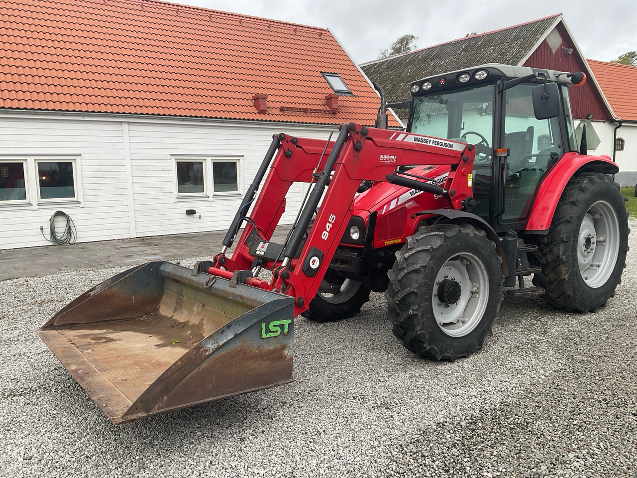 Massey Ferguson 5445 Dyna-4 - Tracteur agricole: photos 1 Massey Ferguson 5445 Dyna-4 - Tracteur agricole: photos 1
