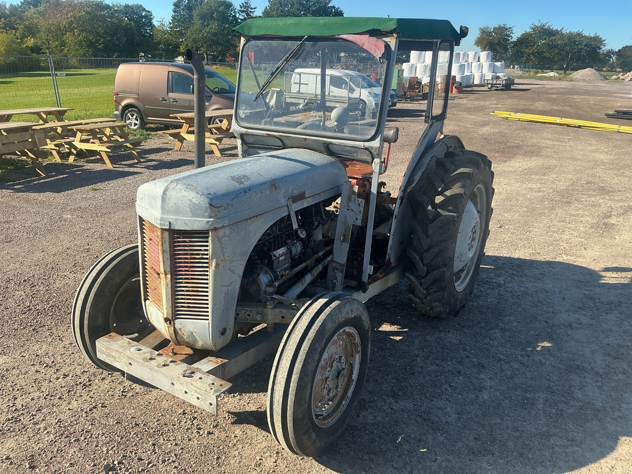 Massey Ferguson - Tracteur agricole: photos 1 Massey Ferguson - Tracteur agricole: photos 1