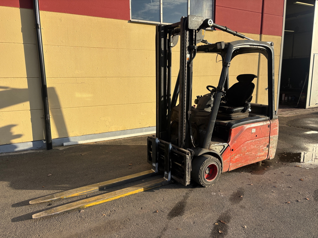 Linde E18L-01 - Matériel de manutention: photos 1 Linde E18L-01 - Matériel de manutention: photos 1