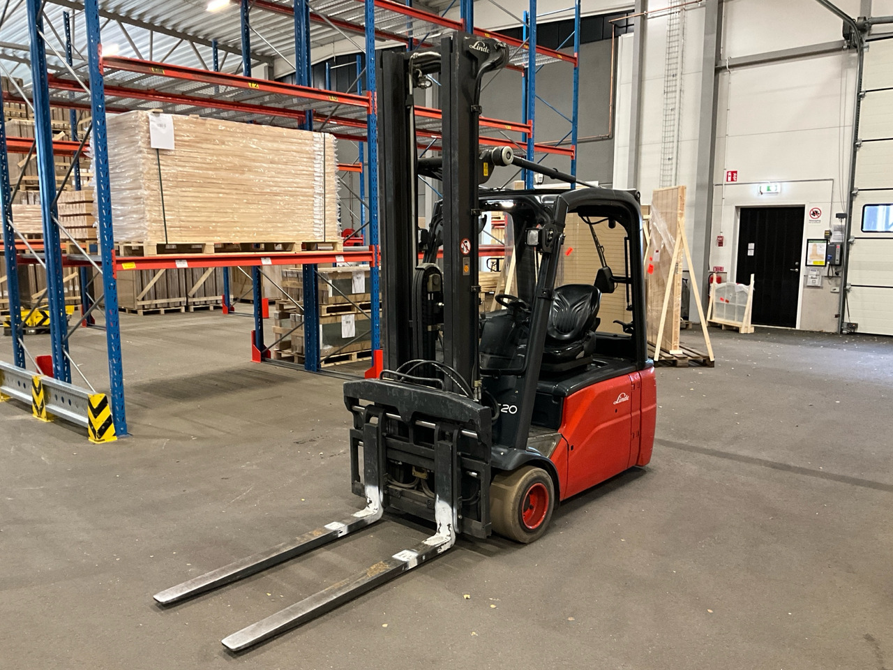 Linde E20L-01 - Matériel de manutention: photos 1 Linde E20L-01 - Matériel de manutention: photos 1