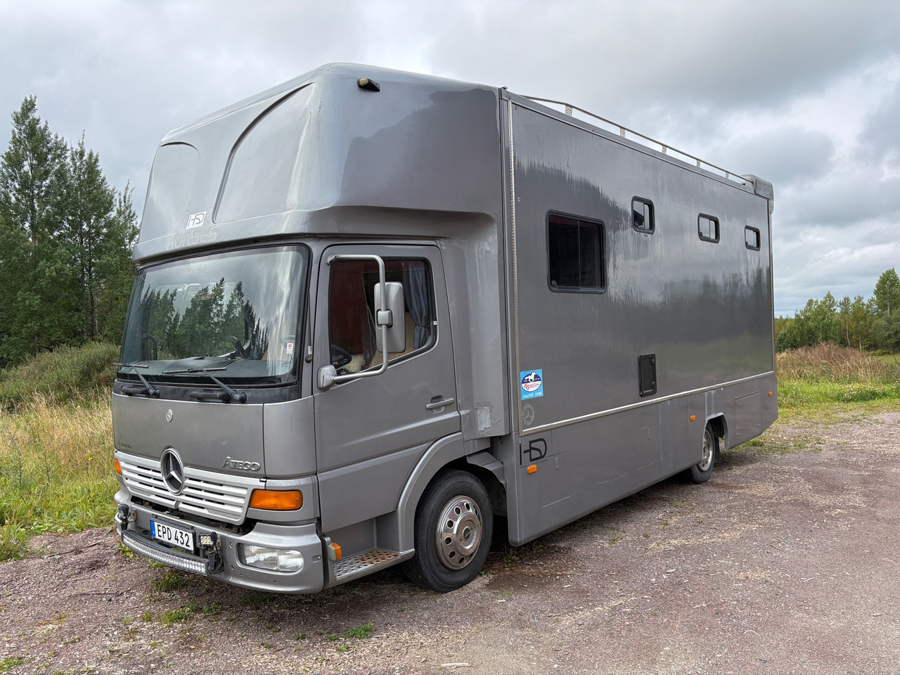 Mercedes-Benz 816 Atego - Camion chevaux: photos 1 Mercedes-Benz 816 Atego - Camion chevaux: photos 1