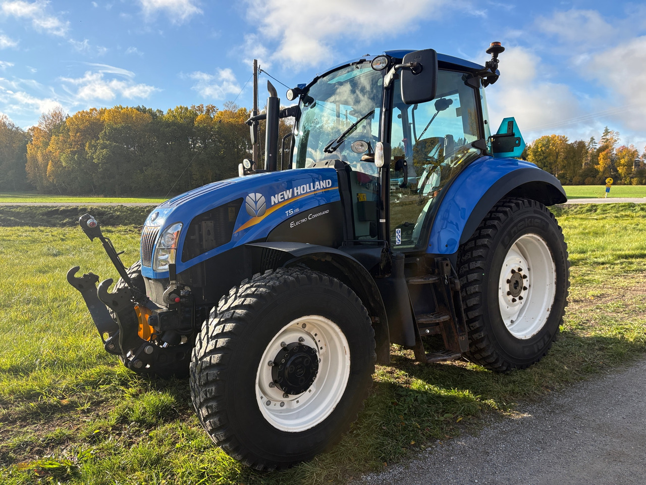 New Holland T5.115 - Tracteur agricole: photos 1 New Holland T5.115 - Tracteur agricole: photos 1