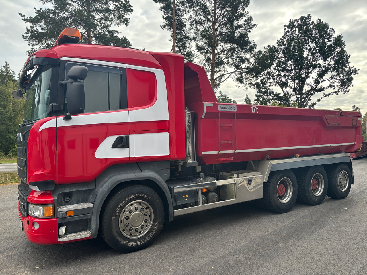 Scania R580 8X4 - Camion benne: photos 1 Scania R580 8X4 - Camion benne: photos 1