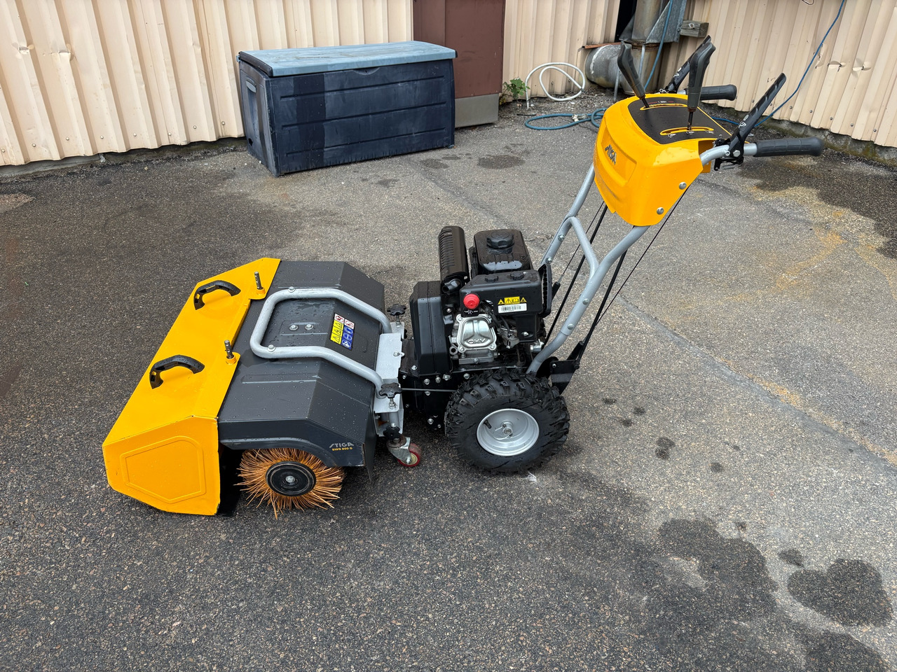 Stiga SWS 800 G - Brosse: photos 1 Stiga SWS 800 G - Brosse: photos 1