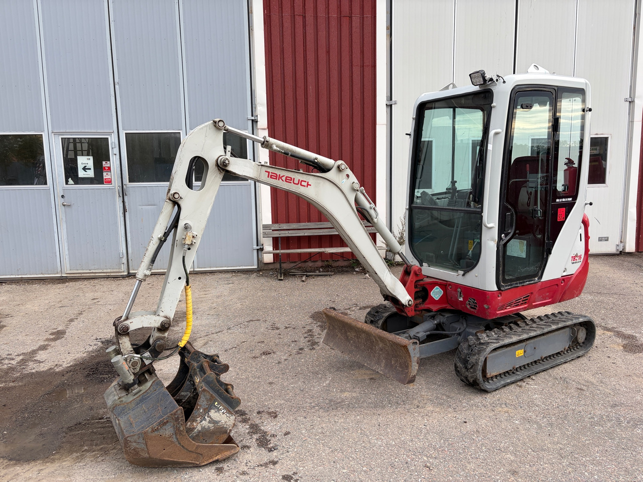 Takeuchi TB216 - Pelle: photos 1 Takeuchi TB216 - Pelle: photos 1