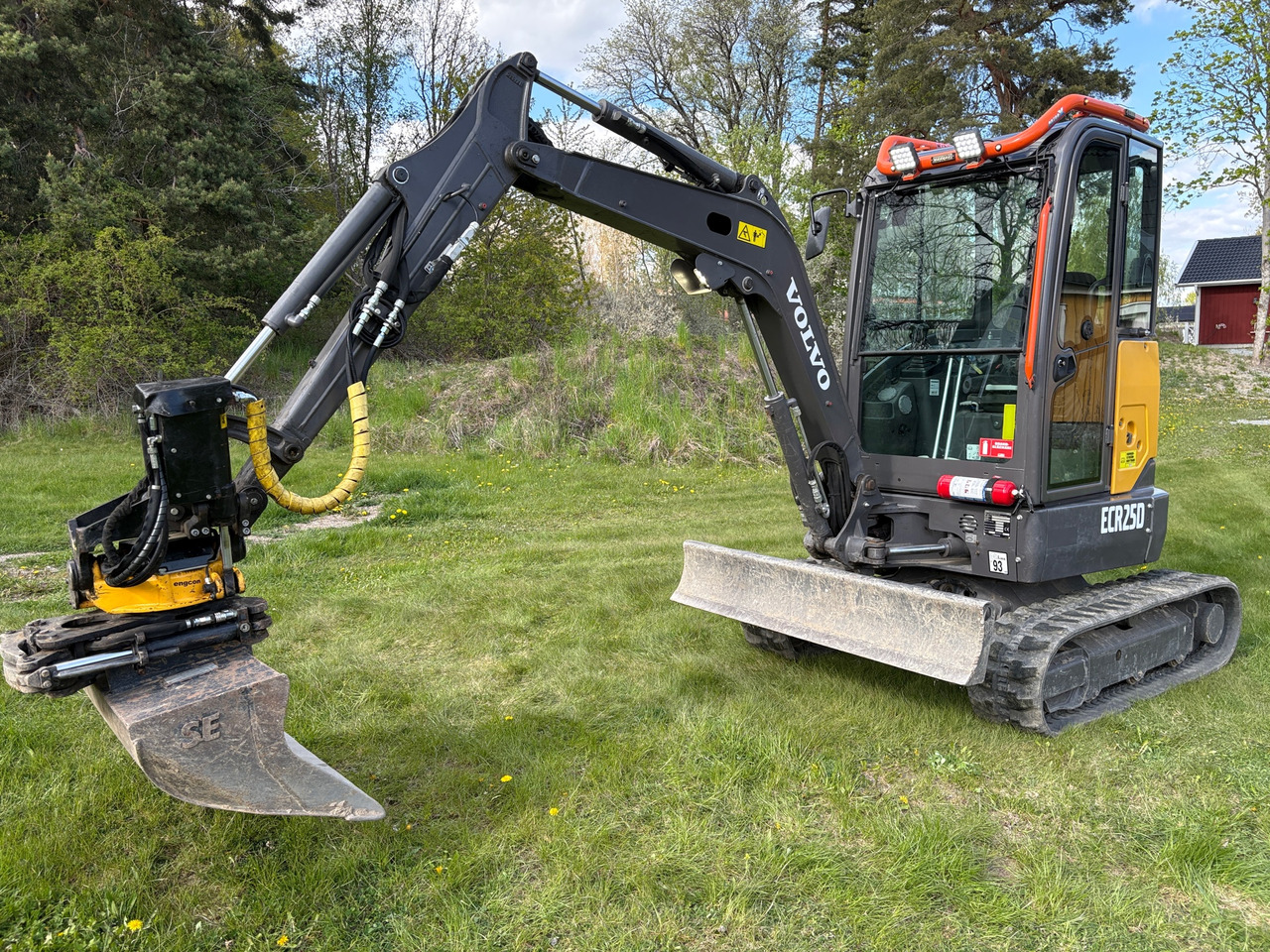 Volvo ECR25D - Pelle: photos 1 Volvo ECR25D - Pelle: photos 1