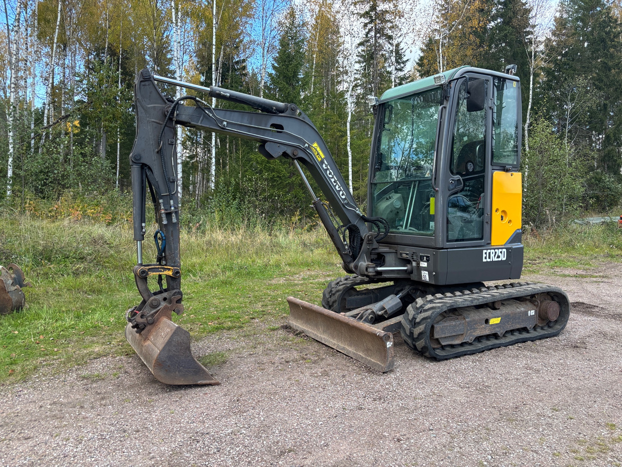 Volvo ECR25D - Pelle: photos 1 Volvo ECR25D - Pelle: photos 1
