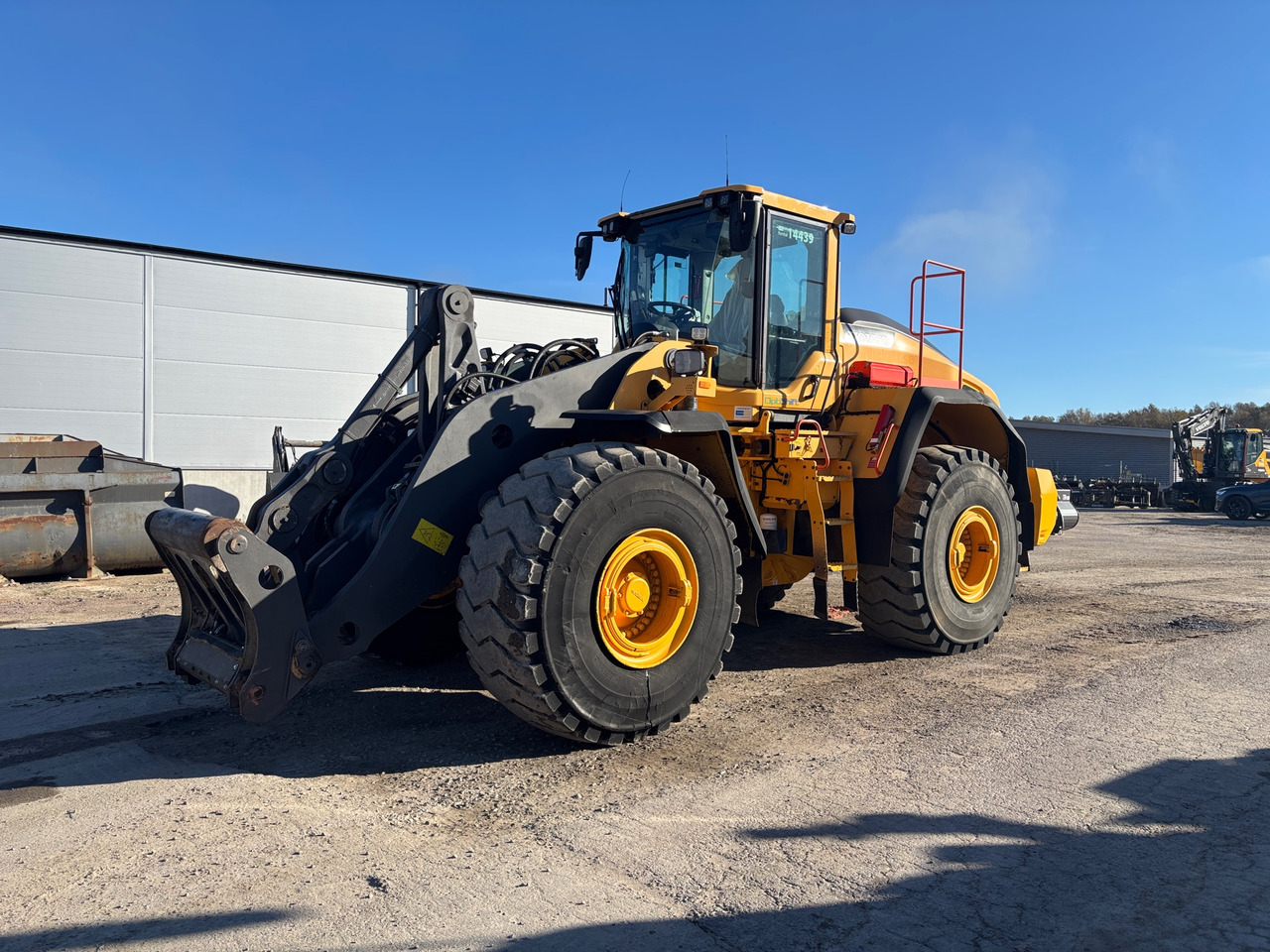 Volvo L220H - Chargeuse sur pneus: photos 1 Volvo L220H - Chargeuse sur pneus: photos 1