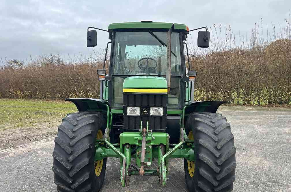 John Deere 6310, fronthef + pto - Tracteur agricole: photos 4 John Deere 6310, fronthef + pto - Tracteur agricole: photos 4