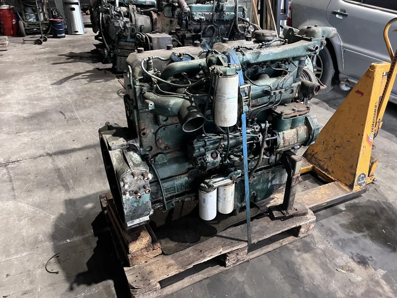 DAF DHU 825 meerdere op voorraad - Moteur pour Camion: photos 2 DAF DHU 825 meerdere op voorraad - Moteur pour Camion: photos 2