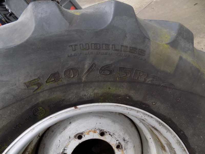 GOOD YEAR banden met velg good year banden met velg 540/65 R 24 - Moissonneuse-batteuse: photos 2 GOOD YEAR banden met velg good year banden met velg 540/65 R 24 - Moissonneuse-batteuse: photos 2
