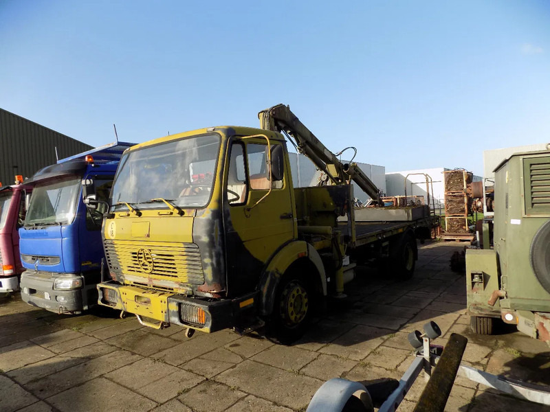 Mercedes-Benz 1213 - Camion grue: photos 1 Mercedes-Benz 1213 - Camion grue: photos 1