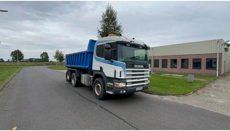 Scania P124-400 Scania P124 - 400 3 zijden kipper - Camion benne: photos 1 Scania P124-400 Scania P124 - 400 3 zijden kipper - Camion benne: photos 1