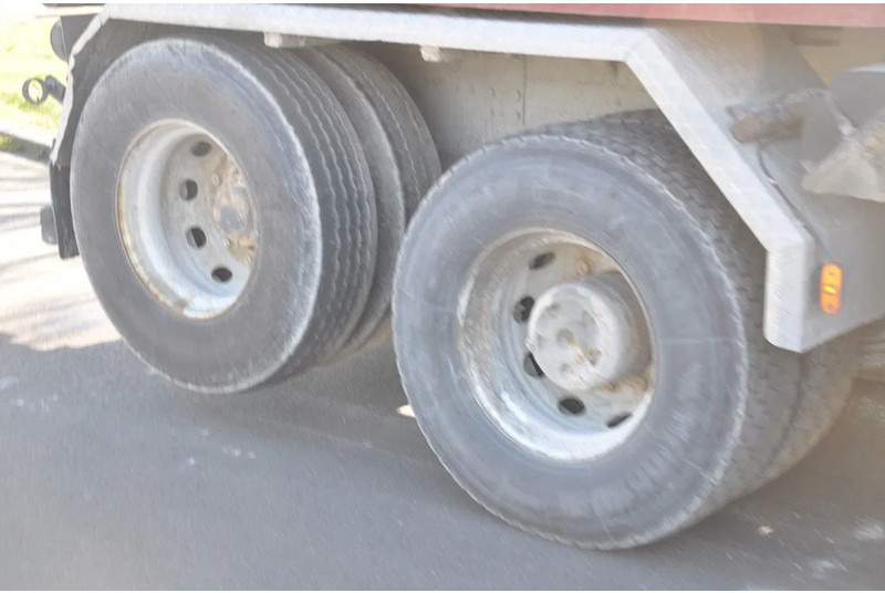 Scania R164-480 V8 164G - Camion benne: photos 3 Scania R164-480 V8 164G - Camion benne: photos 3