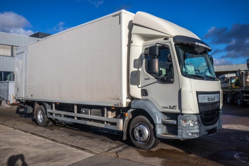 DAF LF 220(16t)+DHOLLANDIA - Camion fourgon: photos 2 DAF LF 220(16t)+DHOLLANDIA - Camion fourgon: photos 2
