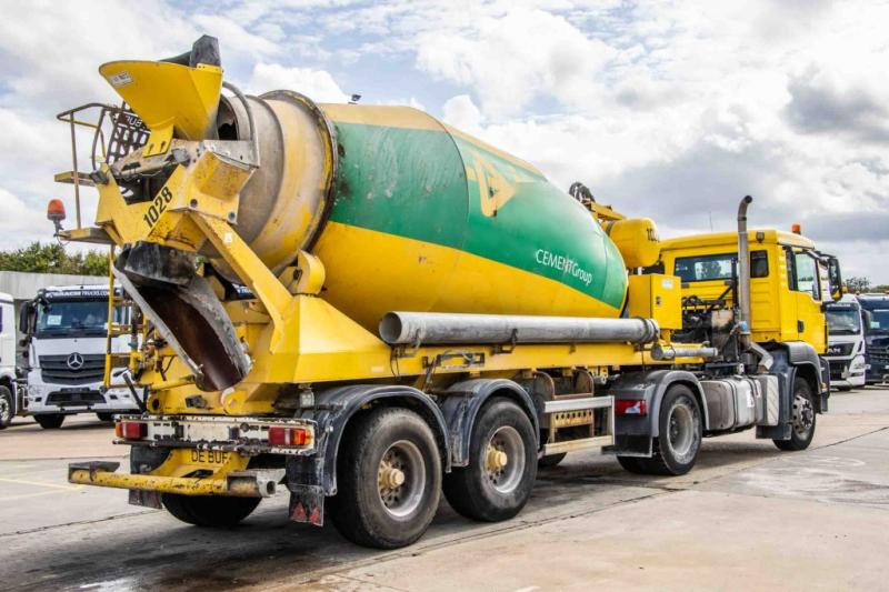 DE BUF BETON MIXER/MALAXEUR/MISCHER 10M3 - Semi-remorque malaxeur: photos 1 DE BUF BETON MIXER/MALAXEUR/MISCHER 10M3 - Semi-remorque malaxeur: photos 1