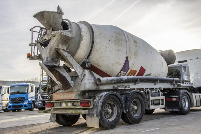 DE BUF BETON MIXER/MALAXEUR/MISCHER 10m3+MOTOR/MOTEUR - Semi-remorque malaxeur: photos 3 DE BUF BETON MIXER/MALAXEUR/MISCHER 10m3+MOTOR/MOTEUR - Semi-remorque malaxeur: photos 3