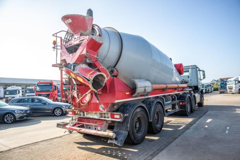 DE BUF BETON MIXER/MALAXEUR/MISCHER 12M3 - Semi-remorque malaxeur: photos 3 DE BUF BETON MIXER/MALAXEUR/MISCHER 12M3 - Semi-remorque malaxeur: photos 3