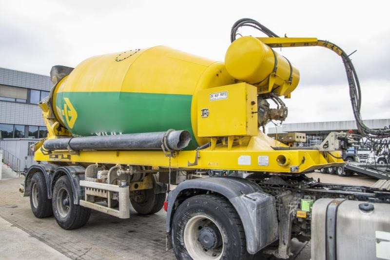 DE BUF MIXER/MALAXEUR/MISCHER-10M3 (gestuurd/gelenkt/dir./steering) - Semi-remorque malaxeur: photos 2 DE BUF MIXER/MALAXEUR/MISCHER-10M3 (gestuurd/gelenkt/dir./steering) - Semi-remorque malaxeur: photos 2