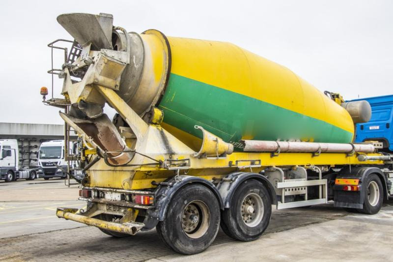 DEBUF BETON MIXER/MALAXEUR/MISCHER-12M³ - Semi-remorque malaxeur: photos 3 DEBUF BETON MIXER/MALAXEUR/MISCHER-12M³ - Semi-remorque malaxeur: photos 3