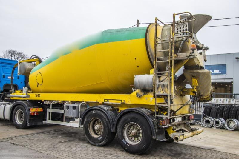 DEBUF BETON MIXER/MALAXEUR/MISCHER-12M³ - Semi-remorque malaxeur: photos 4 DEBUF BETON MIXER/MALAXEUR/MISCHER-12M³ - Semi-remorque malaxeur: photos 4
