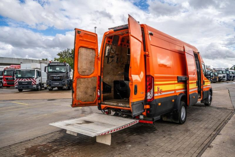 Iveco DAILY 70C170 +Dhollandia - Fourgon utilitaire: photos 5 Iveco DAILY 70C170 +Dhollandia - Fourgon utilitaire: photos 5