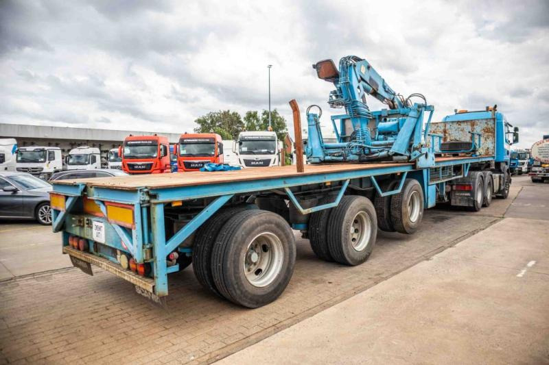 Kennis KRAAN/CRANE/GRUE/KRAN - KENNIS 14 TON/M - Semi-remorque plateau: photos 5 Kennis KRAAN/CRANE/GRUE/KRAN - KENNIS 14 TON/M - Semi-remorque plateau: photos 5