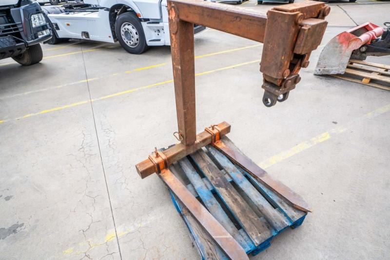 PALLETHAAK PALLETHAAK - Fourches: photos 1 PALLETHAAK PALLETHAAK - Fourches: photos 1