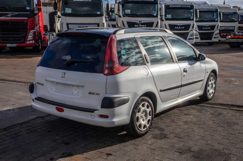 Peugeot 206 SW - Voiture: photos 3 Peugeot 206 SW - Voiture: photos 3