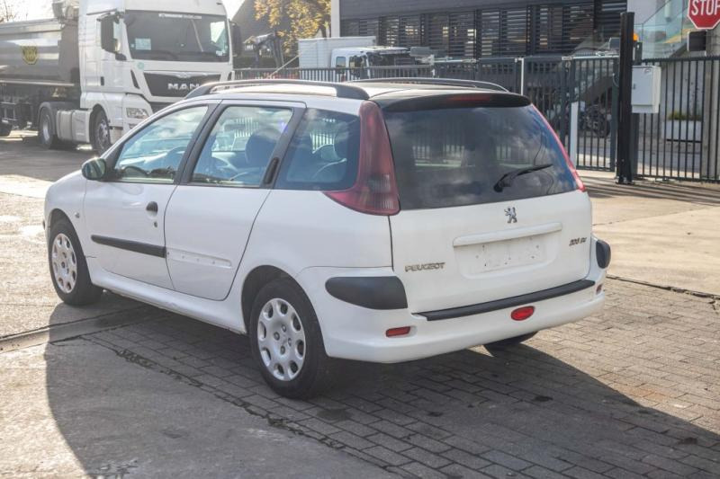Peugeot 206 SW - Voiture: photos 4 Peugeot 206 SW - Voiture: photos 4