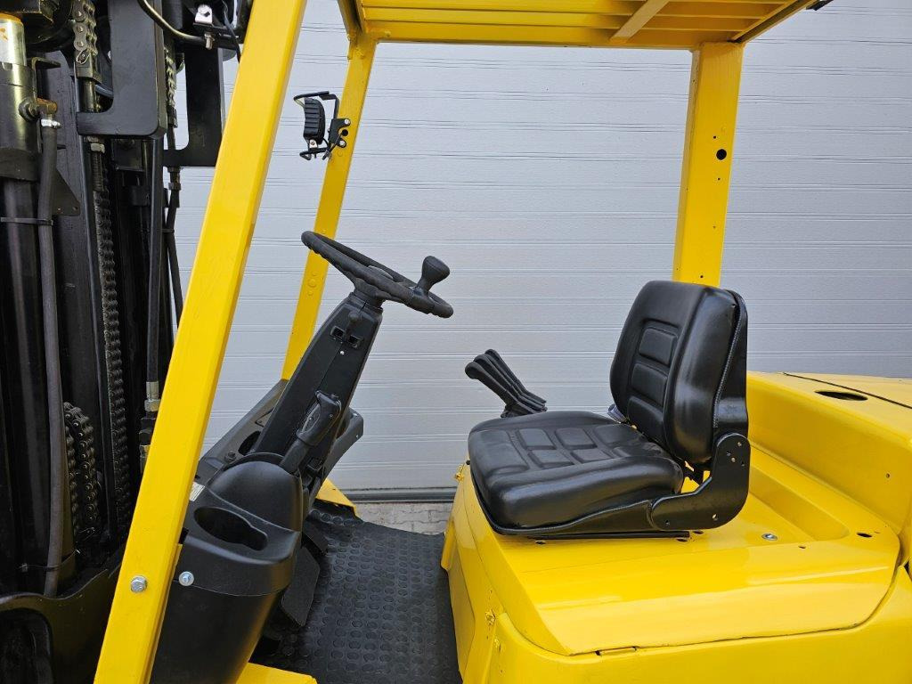 Hyster S5.50XM - Container-Indoor-Stapler - Kompaktstapler - - Chariot élévateur diesel: photos 5 Hyster S5.50XM - Container-Indoor-Stapler - Kompaktstapler - - Chariot élévateur diesel: photos 5