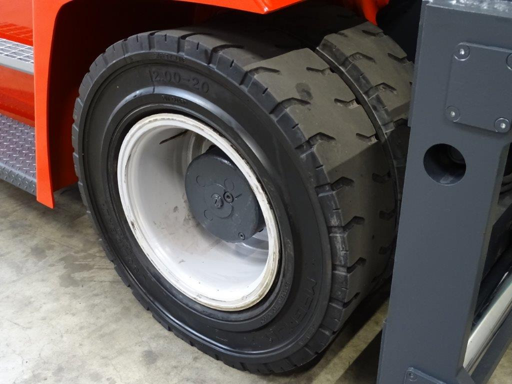 Kalmar DCE120-6 - Empty Containers Handler - Chariot élévateur diesel: photos 5 Kalmar DCE120-6 - Empty Containers Handler - Chariot élévateur diesel: photos 5