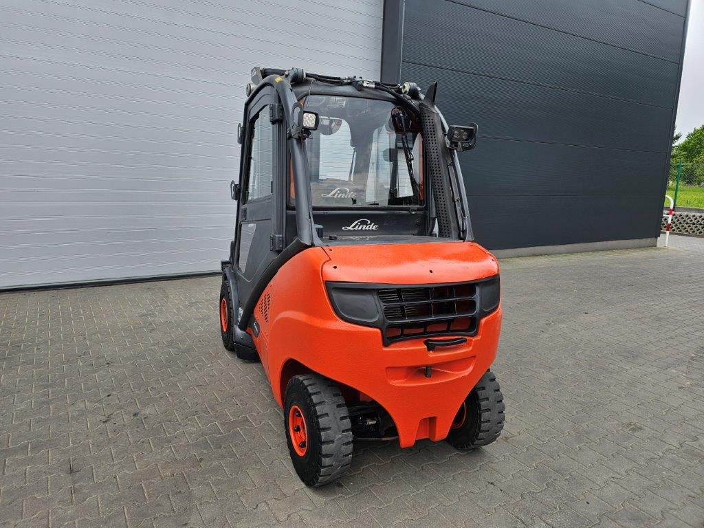 Linde H35D-02 - TRIPLEX - Chariot élévateur diesel: photos 4 Linde H35D-02 - TRIPLEX - Chariot élévateur diesel: photos 4