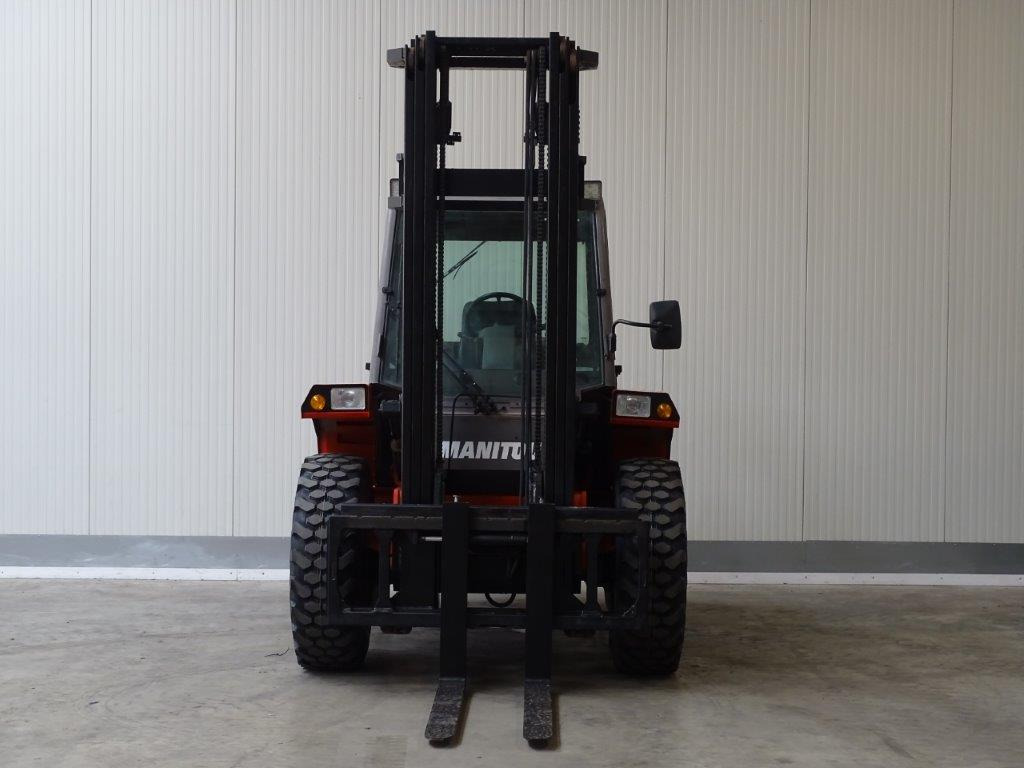 Manitou M30 - TRIPLEX - Chariot tout terrain: photos 5 Manitou M30 - TRIPLEX - Chariot tout terrain: photos 5